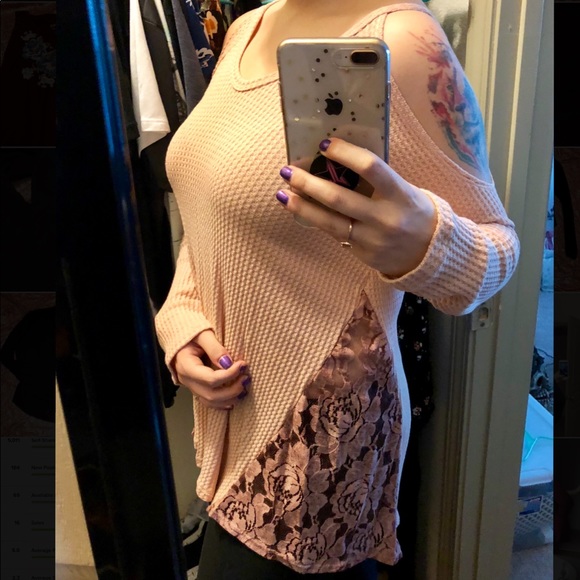 Cold Shoulder Scoop Neck - Picture 4 of 4